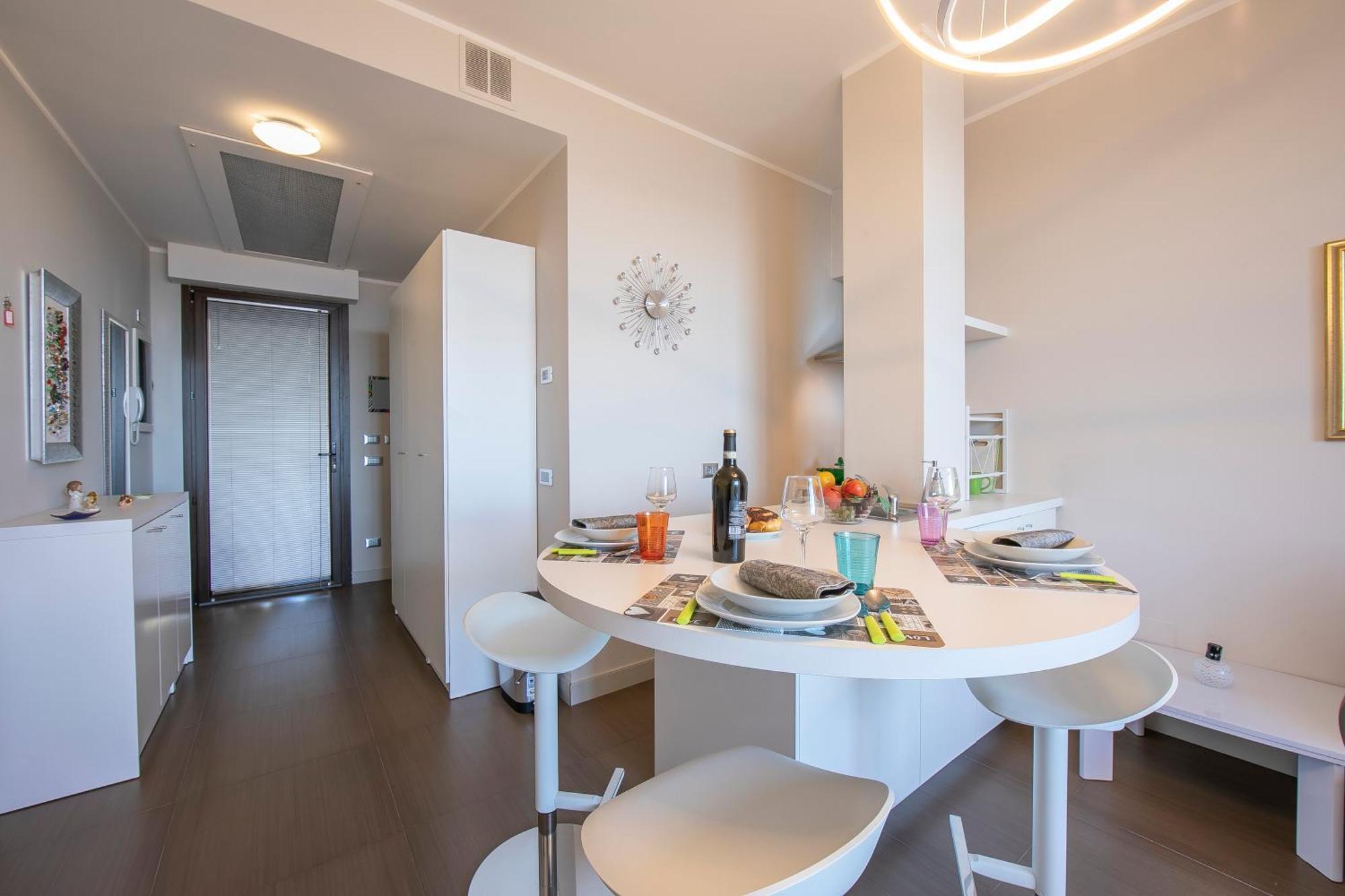 Suite On The Lake - Happy Rentals Meina Ngoại thất bức ảnh